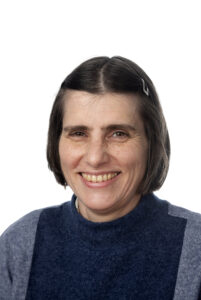 Chantal Jakubec : Legal Secretary