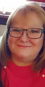 Lesley Gardner : Legal Secretary